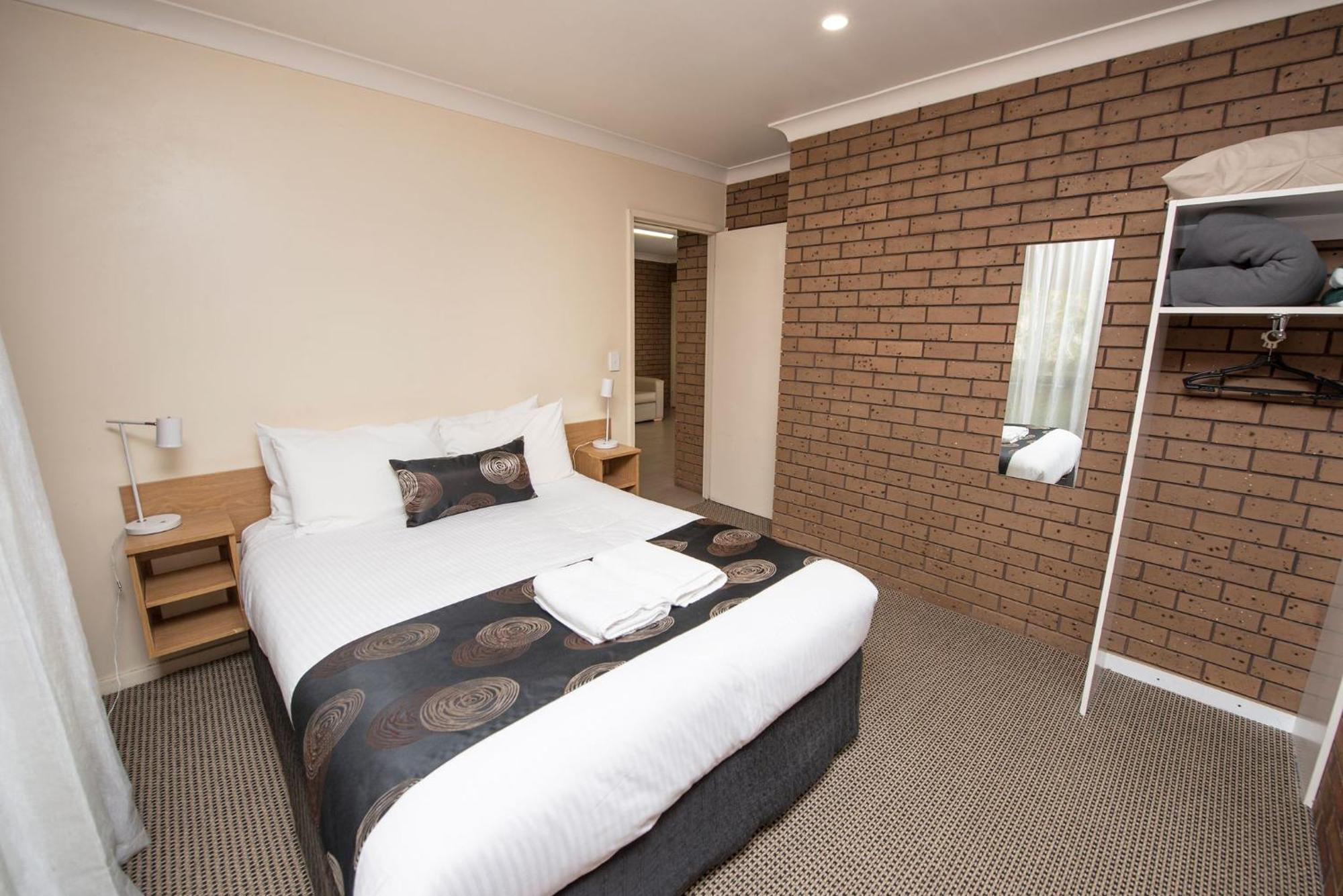 Jacaranda Holiday Units Swan Hill Exterior photo